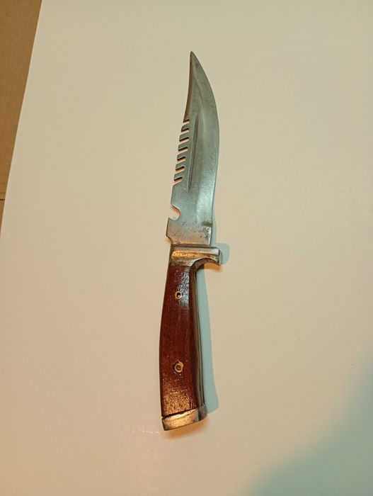 Ideal pt vănatoare pescuit și drumeții