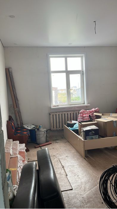 Үй сатылады.  Дом продается.