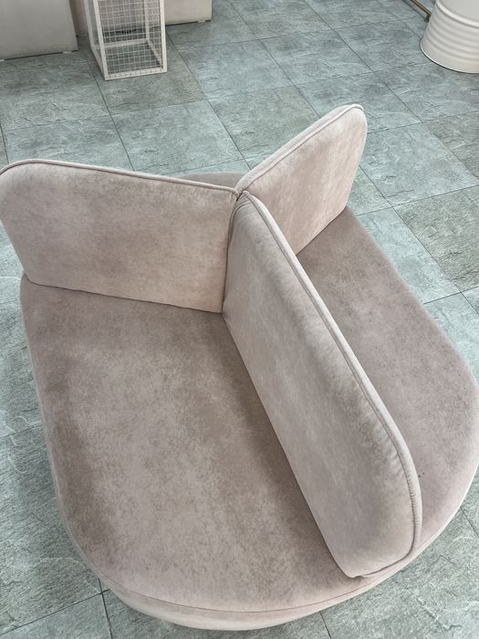 Диван круглой формы