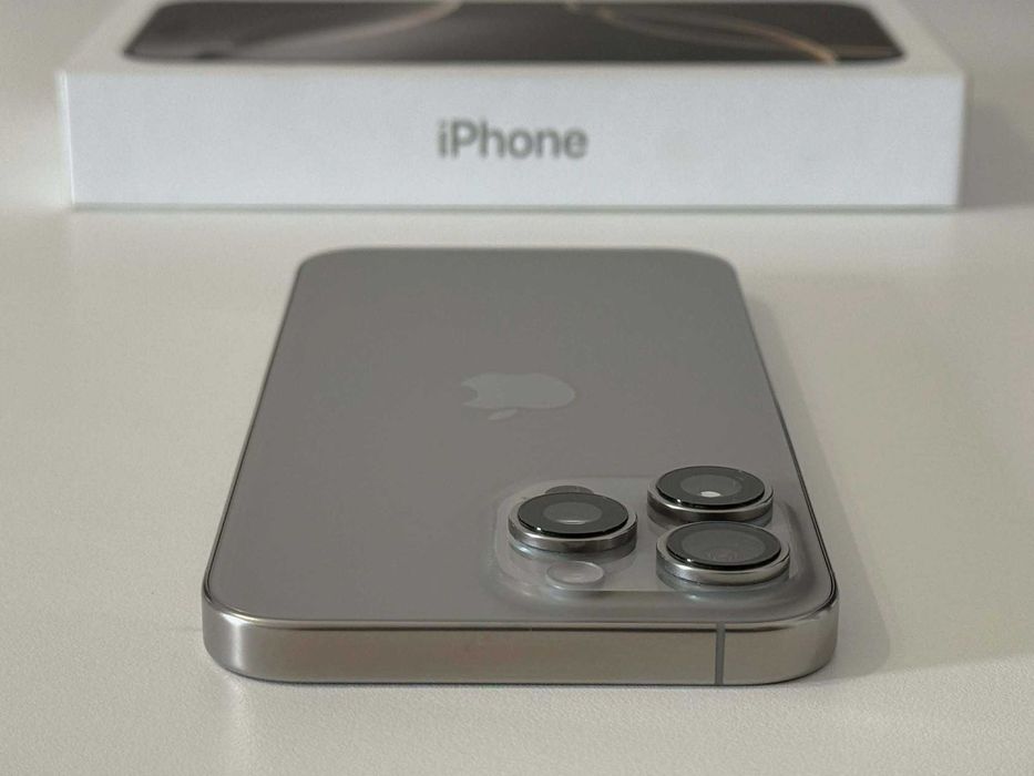 Бартер! Перфектен! iPhone 16 Pro Max Natural Titanium (Сив) 93%