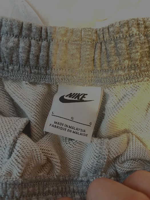 Чисто нови панталони Nike