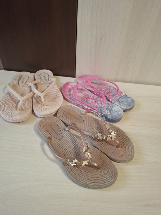 Lot 3 perechi slapi plaja