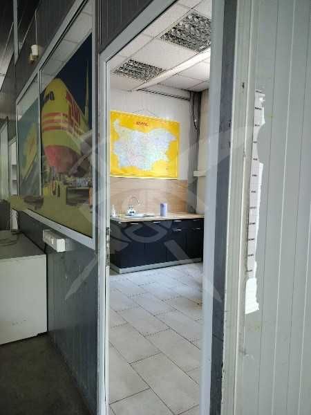 Продава се Промишлена сграда в Стара Загора, Център - 220 кв.м за 12 €/кв.м - Снимка #1