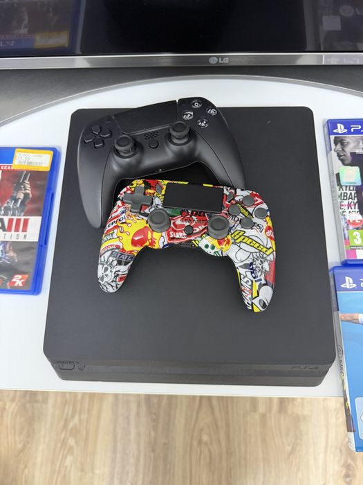 Playstation 4 slim