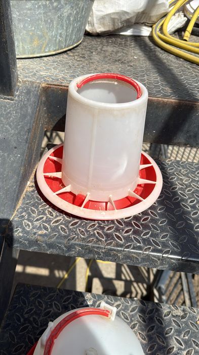 Кормушки и пойлки для птиц!