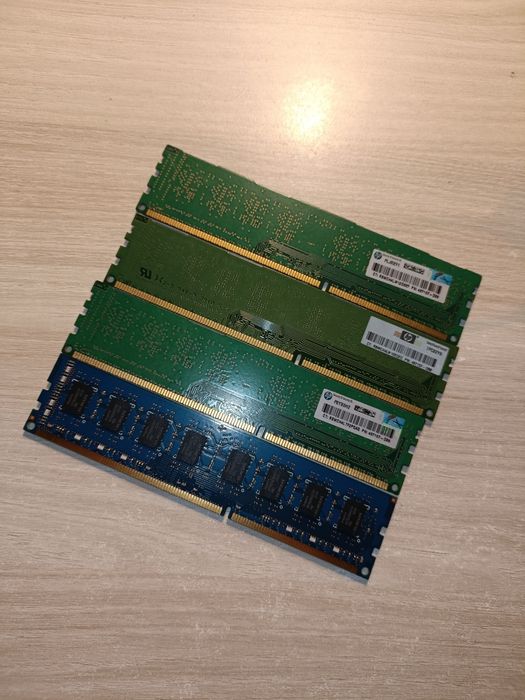 4x RAM DDR3 (netestat) 2GB, 4GB