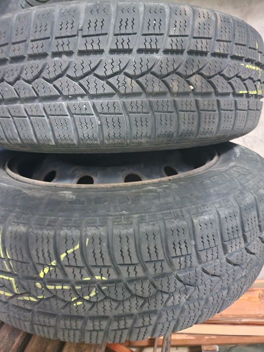 Vand anvelope IARNĂ cu tot cu JANTE  185 65 15