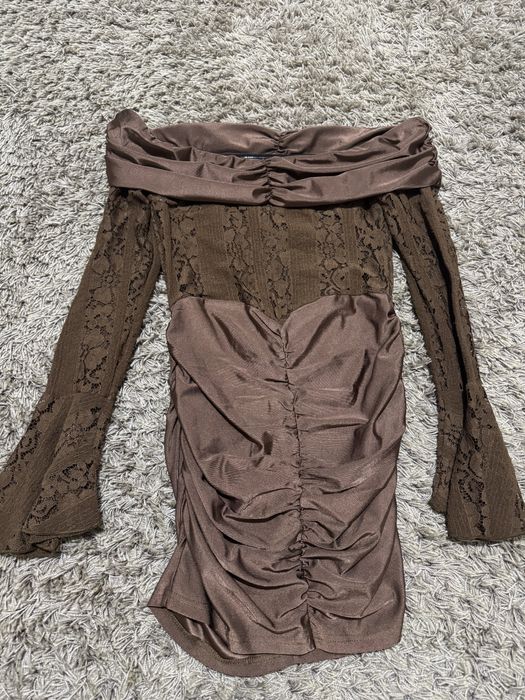 Дамска рокля с дантела