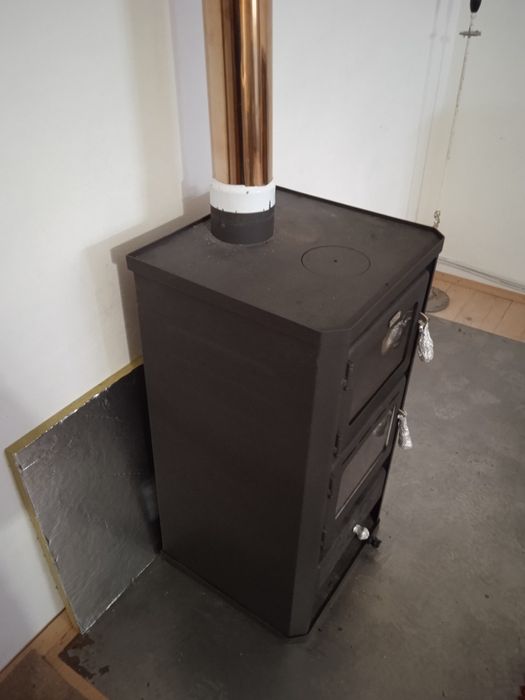 Șemineu Prity FM 12 kw 2 kg/h lemne brichete și cărbune