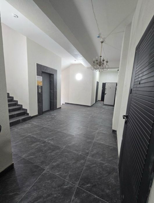 Ялангач эко базар продается квартира 2/3/6 новостройка коробка