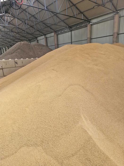 Șrot Soia 46%, Șrot Floarea Soarelui 35%, Tărate de grâu