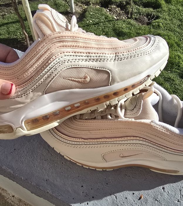 NIKE AIR MAX носени бржени пъти без забележки