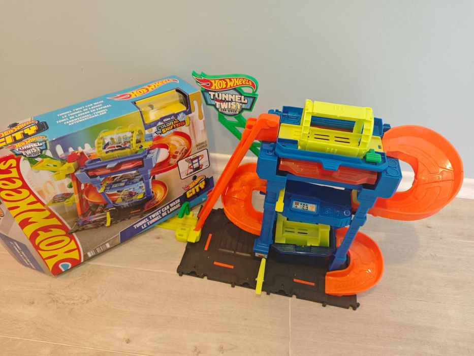 Hot wheels писта