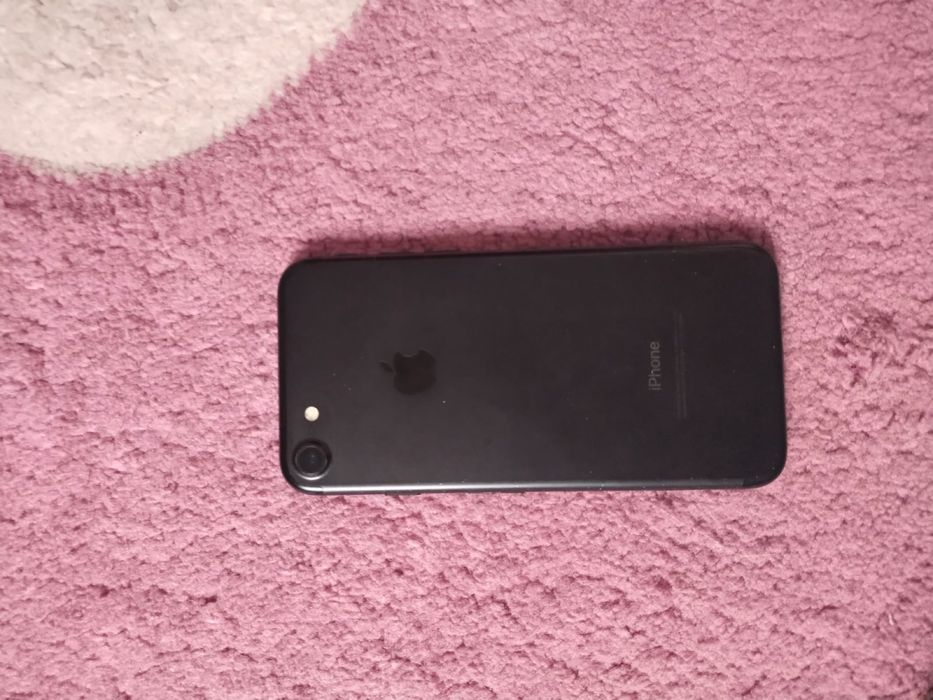 Продам iphone 7