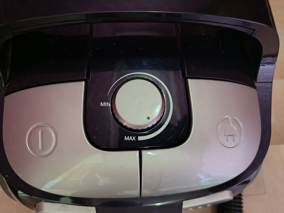 Пылесос Vitek VT-8105