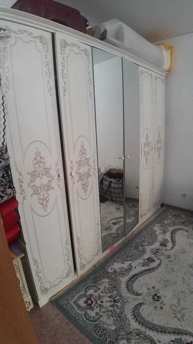 Спальный гарнитур