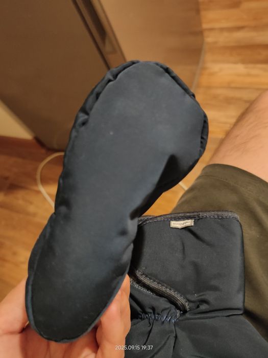 Продам зимнию пинетку