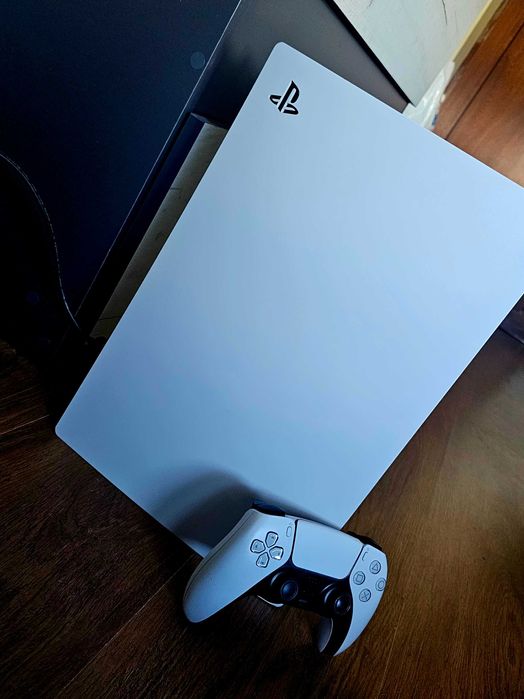 Продавам PlayStation 5 (Disc версия)!!!