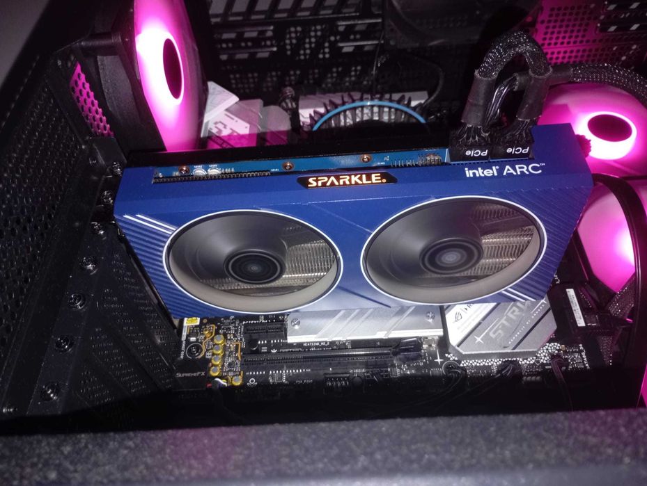 Placa video Sparkle Intel ARC A750 ORC OC Edition - Folosita