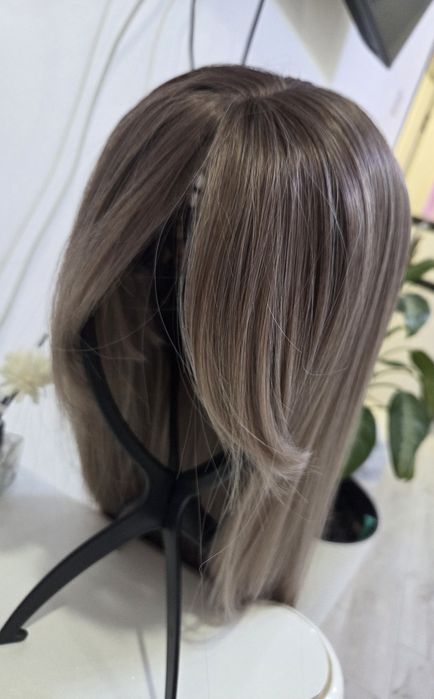 Продам парик женский