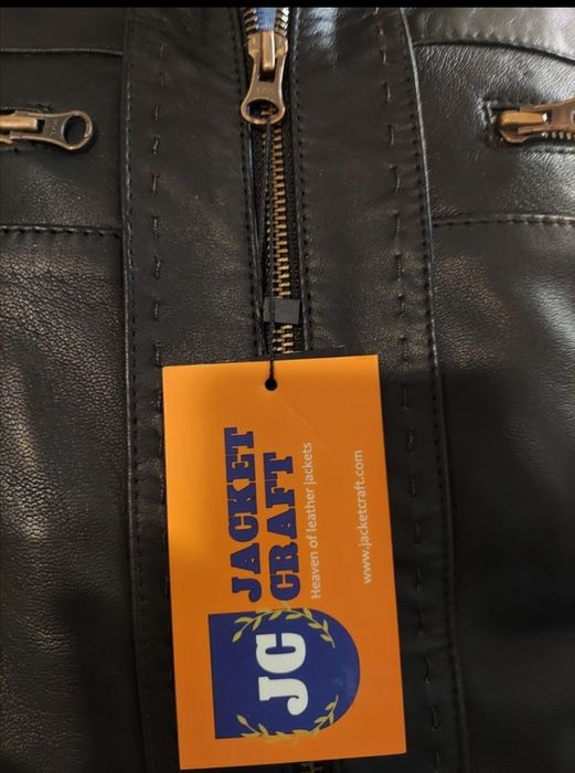 Продам натуральную кожаную куртку