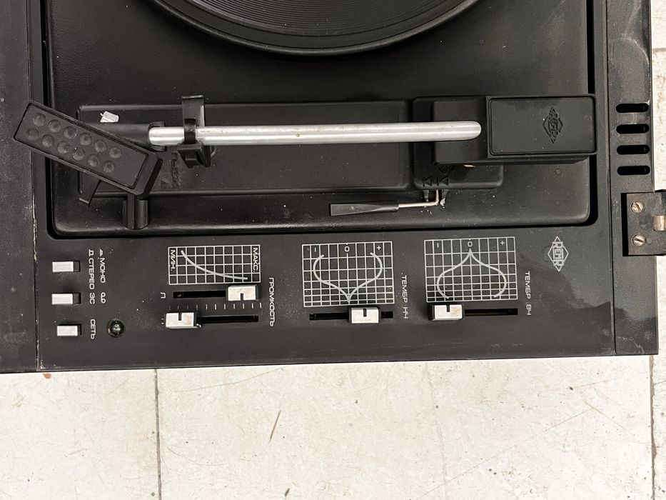 Продам Электрофон Радиотехника