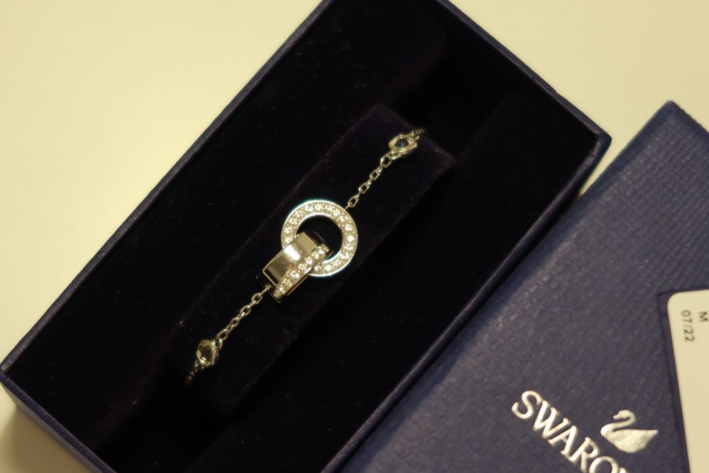 Swarovski гривна с кристали