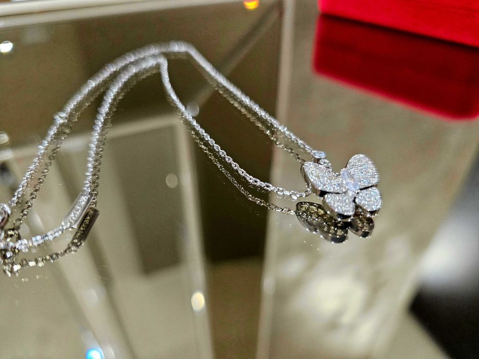 Van Cleef & Arpels VCA Silver Diamond Two Butterfly Дамско Колие