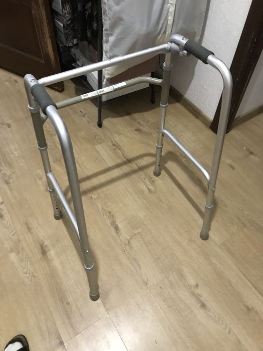 Продам ориопедические ходунки