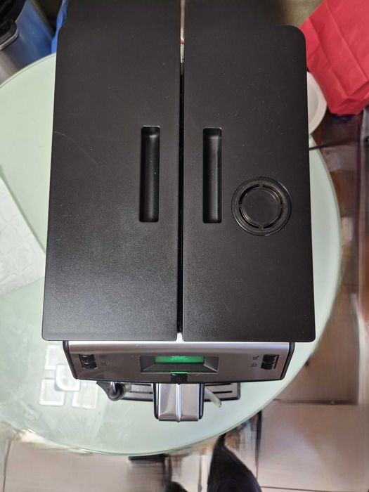 De vanzare Aparat Cafea SAECO LIRIKA  + inca unul de pieseA SUP041