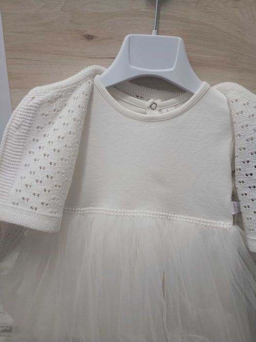 Бяла детска рокля