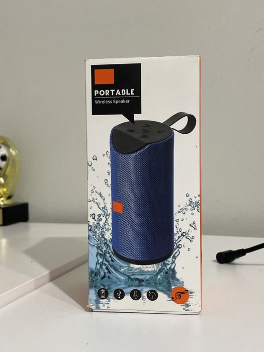 Портативная качественная колонка