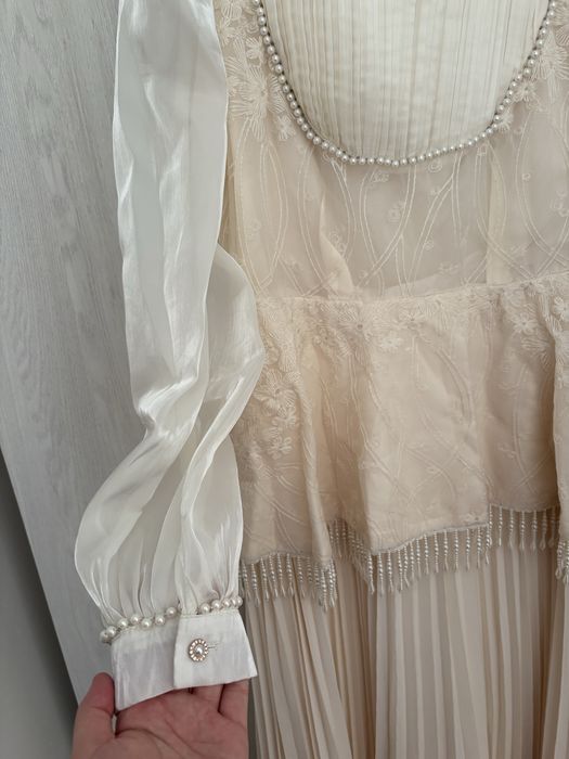 Белый платья вечерный