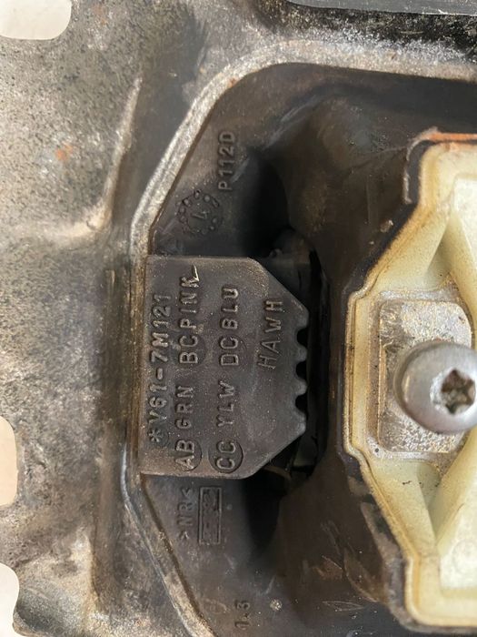 Suport cutie transfer VOLVO V40 V50 S40 C30 V40CC 31359780 31359779