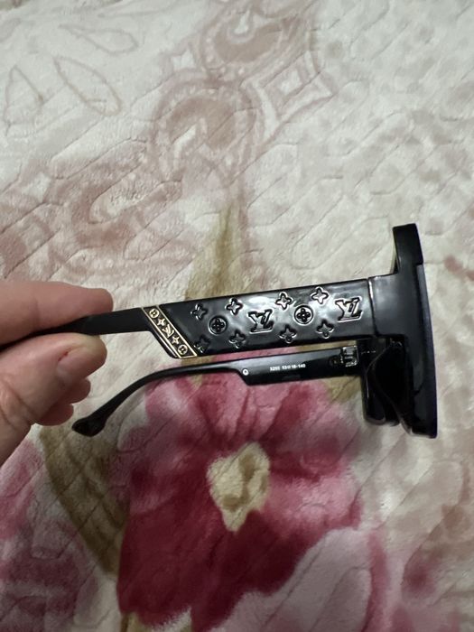 Продаю очки Louis Vuitton чёрный новый