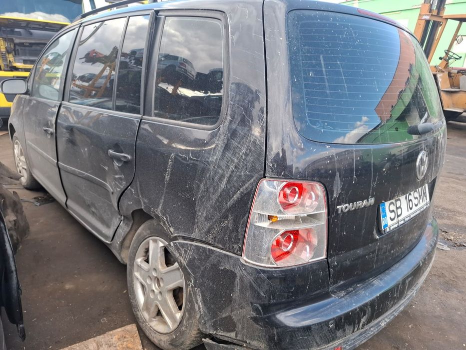 Dezmembrez Volkswagen Touran - 1 (facelift) (2006 - 2010), 1.9 tdi BLS, manual, BLS, JYK
