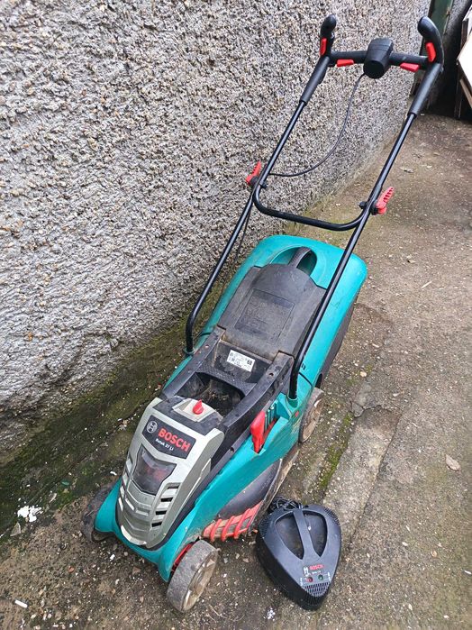 BOSCH Rotak 34 Li - Акумулаторна косачка за трева със зарядно