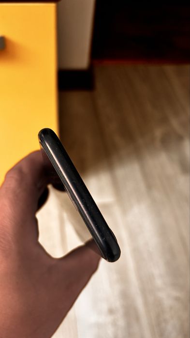 Iphone se 2020 in stare buna