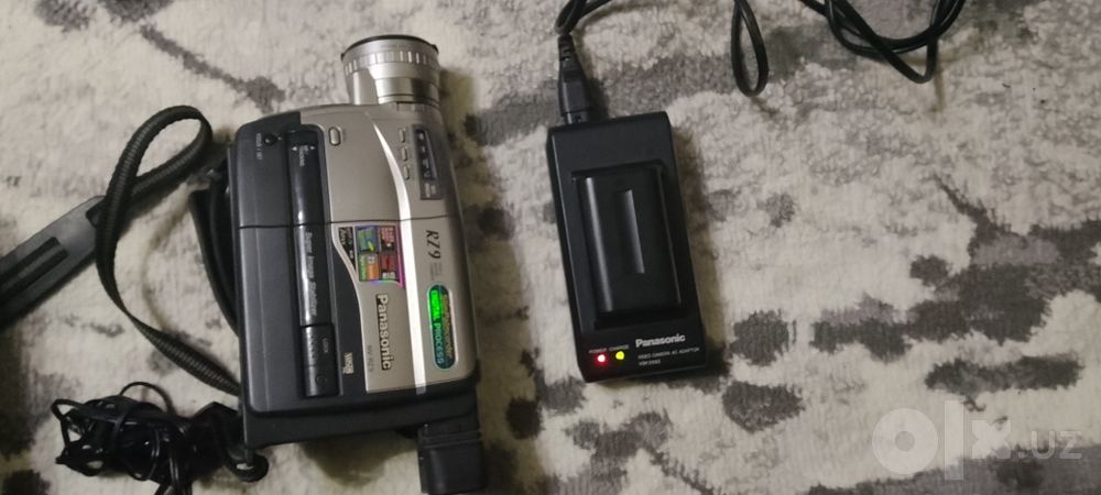 Panasonic kamera RZ9 sotiladi