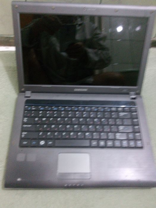 Dezmembrez leptop-uri