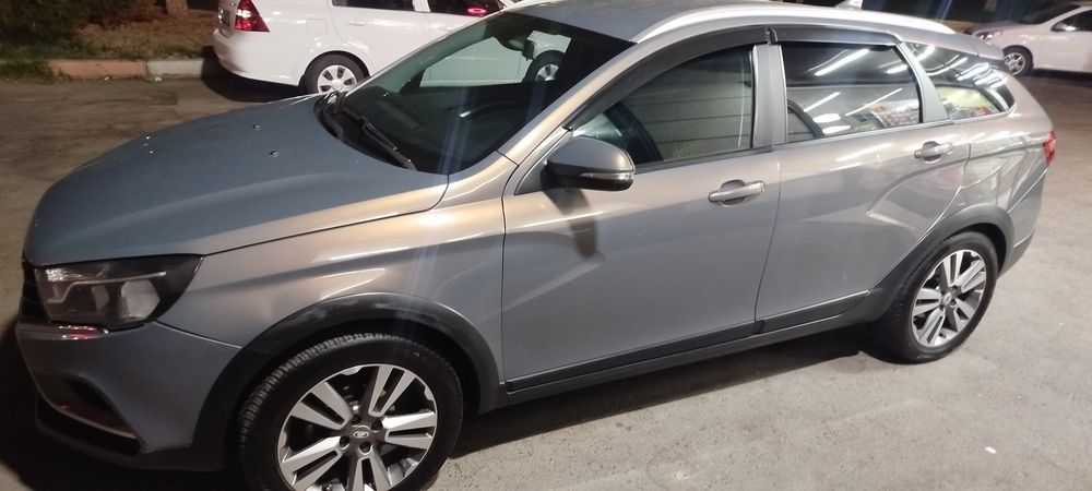 Продам Lada Vesta SW Cross 1.8 full