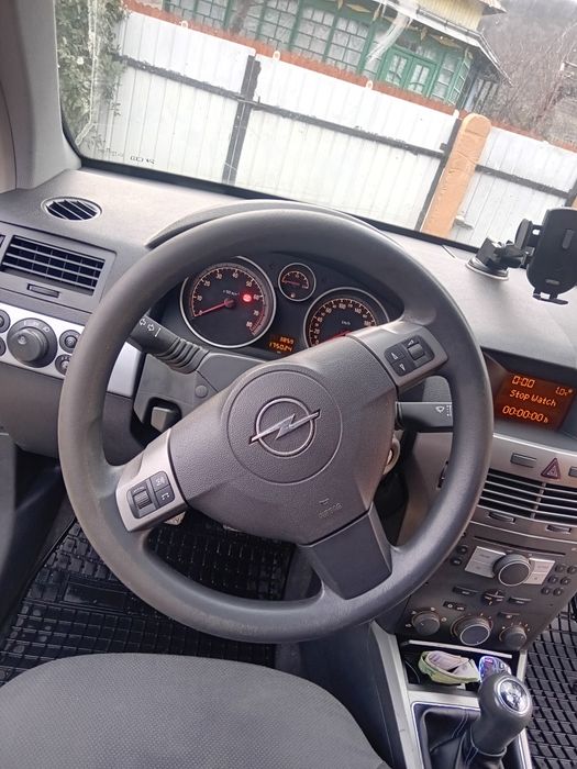 Vând mașină opel