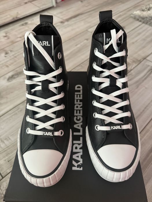 Teniși Karl Lagerfeld