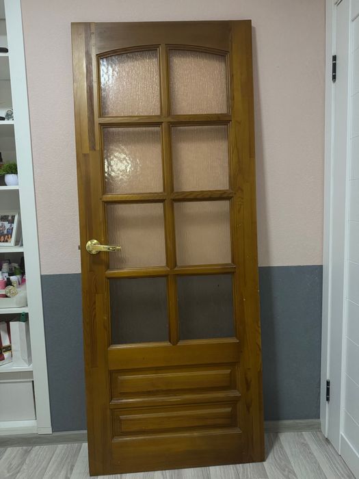 Продам дверь б/у
