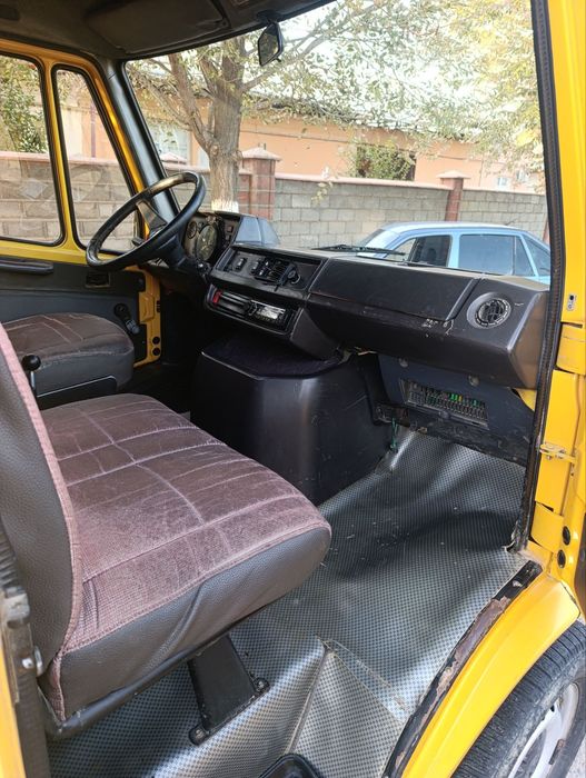 Mersedes benz 1992 yil furgon