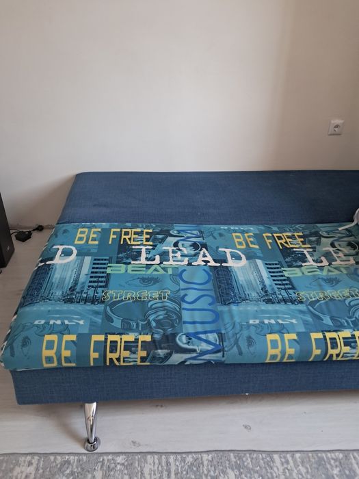 Продам диван срочно