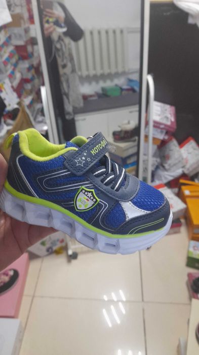 Продам детские сапоги