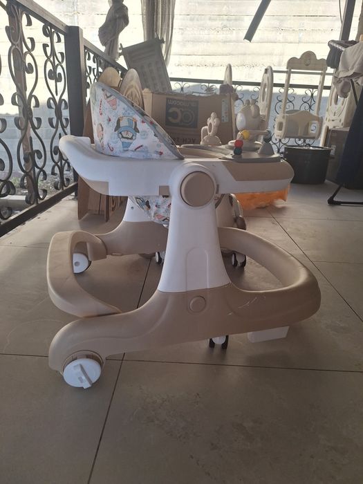 Ходунок-каталка.