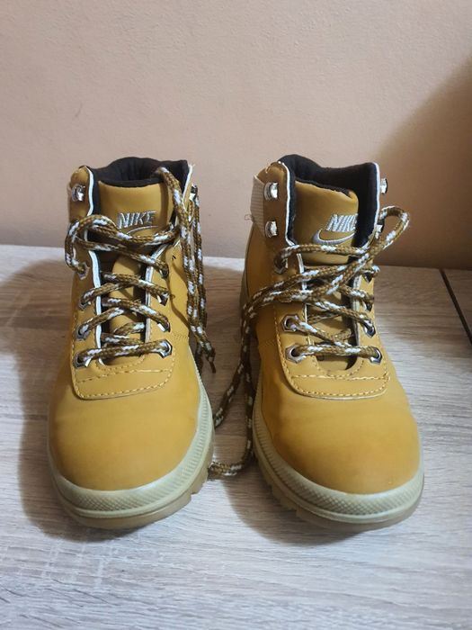 Зимни обувки Nike