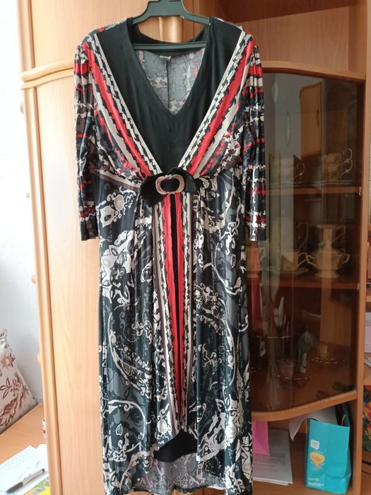 Продам женское платье